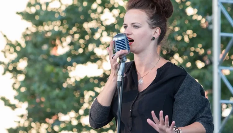 MC Paiva Altura Entenda Quanto Mede o Cantor