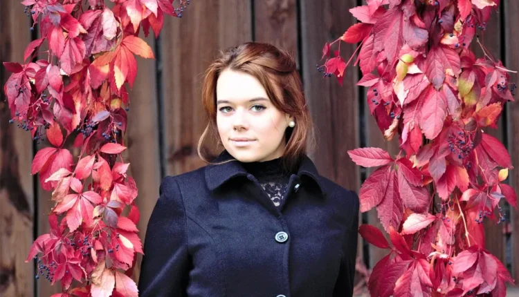 Qual Altura De Larissa Manoela Entenda A Estatura Atual