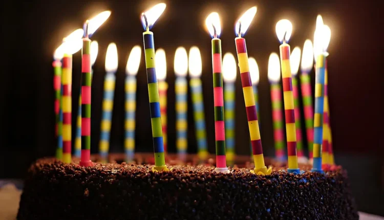 Quem tem 18 anos nasceu em que mês: Entenda