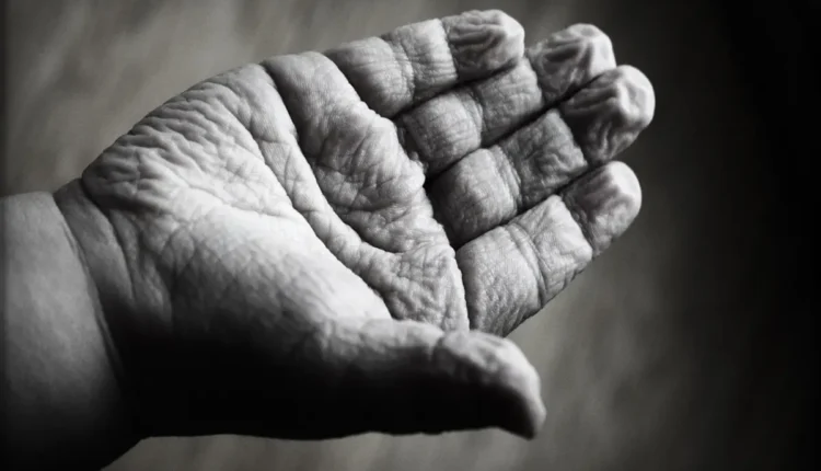 Quem tem 44 anos nasceu em que ano: Entenda